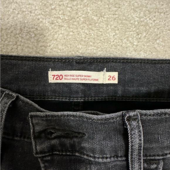 Levi High-Rise Jeans - Picture 2 of 2